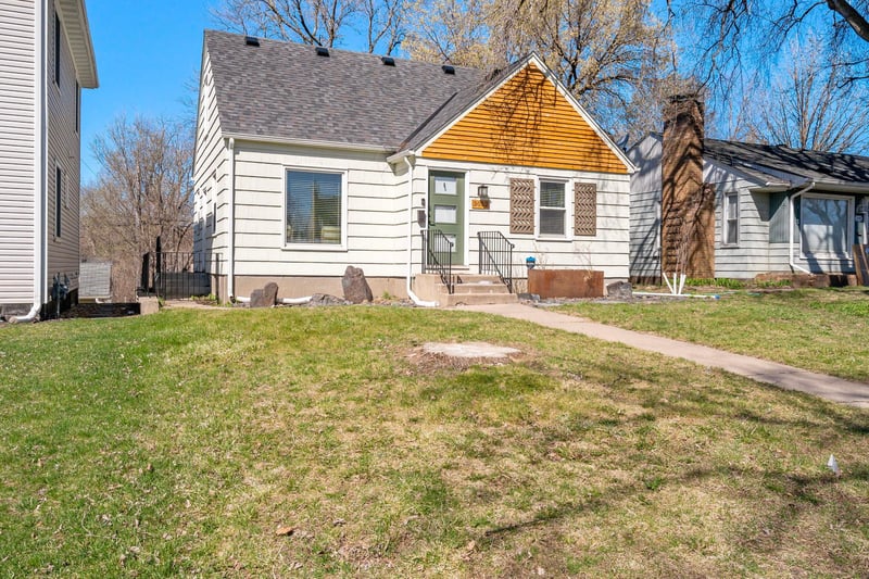 3052 Nevada Ave S, Saint Louis Park, MN 55426