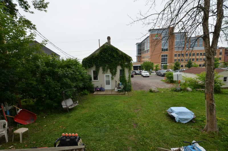 1026 E 3rd St, Duluth, MN 55805
