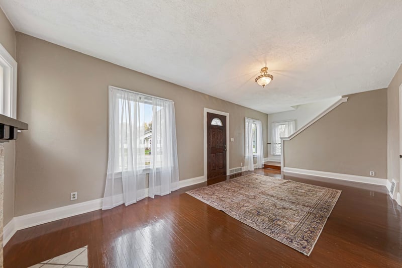 740 Belgrade Ave, North Mankato, MN 56003