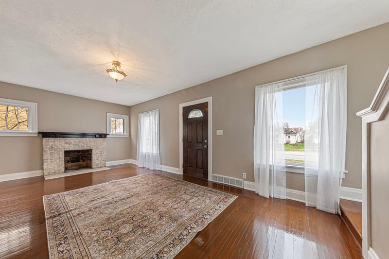 740 Belgrade Ave, North Mankato, MN 56003