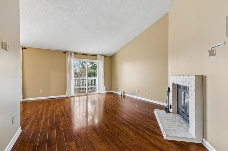 3557 Blue Jay Way #202, Eagan, MN 55123