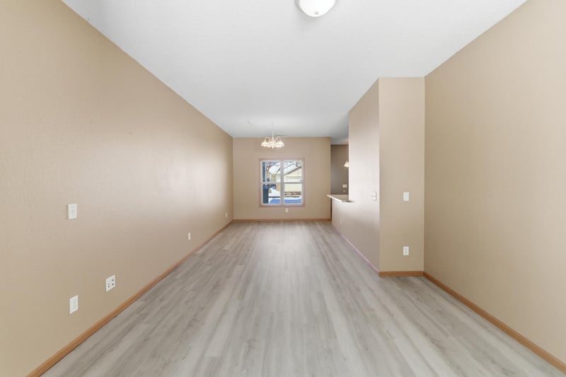 609 Dublin Ct, Mankato, MN 56001