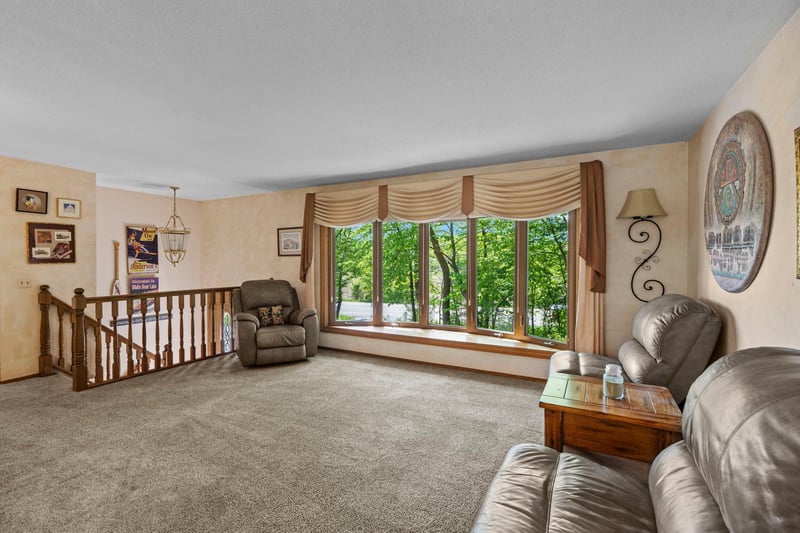 5946 W Bald Eagle Blvd, White Bear Twp, MN 55110