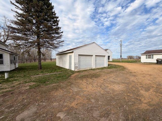 58569 Kirkwood Rd, Mankato, MN 56001