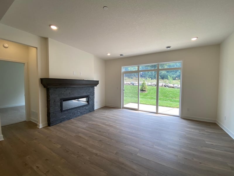 13788 Hollybrook Cir, Apple Valley, MN 55124