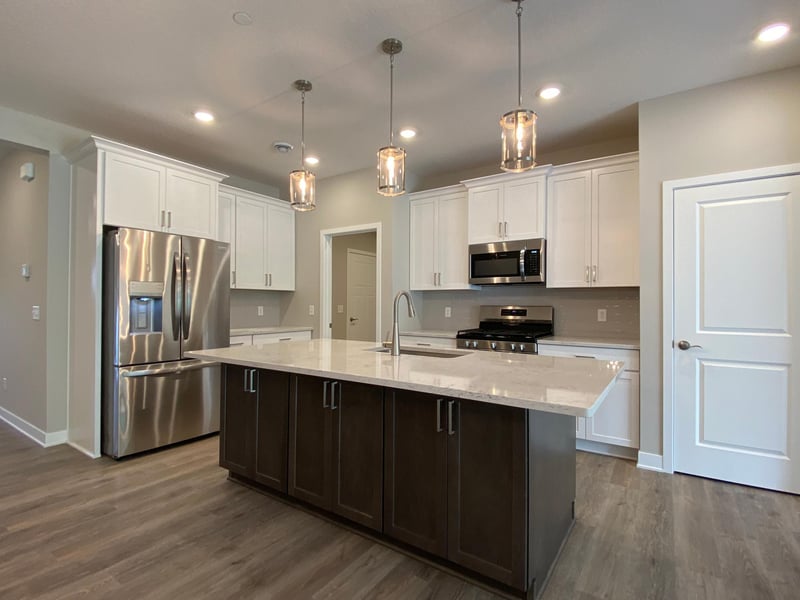 13792 Hollybrook Cir, Apple Valley, MN 55124