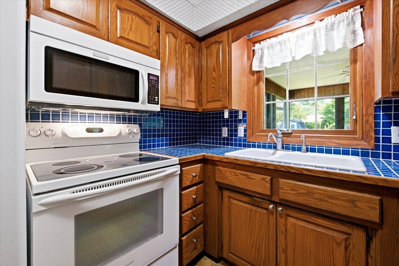 2273 Pleasant View Dr, New Brighton, MN 55112