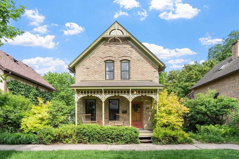2109 Milwaukee Ave, Minneapolis, MN 55404