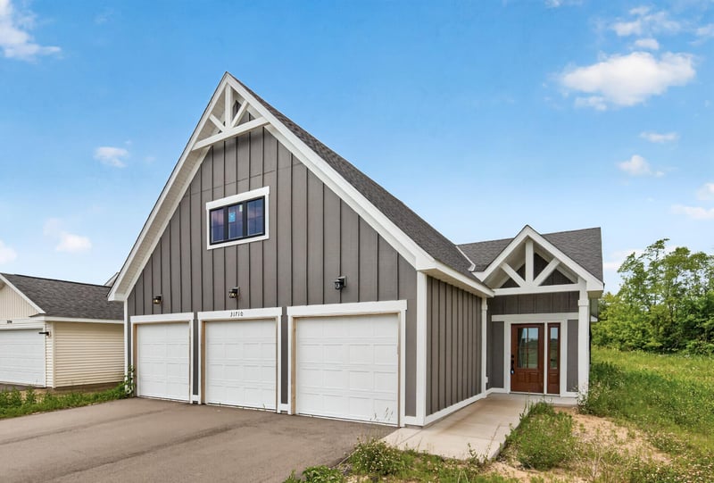 31710 Madison Rd, Lindstrom, MN 55045