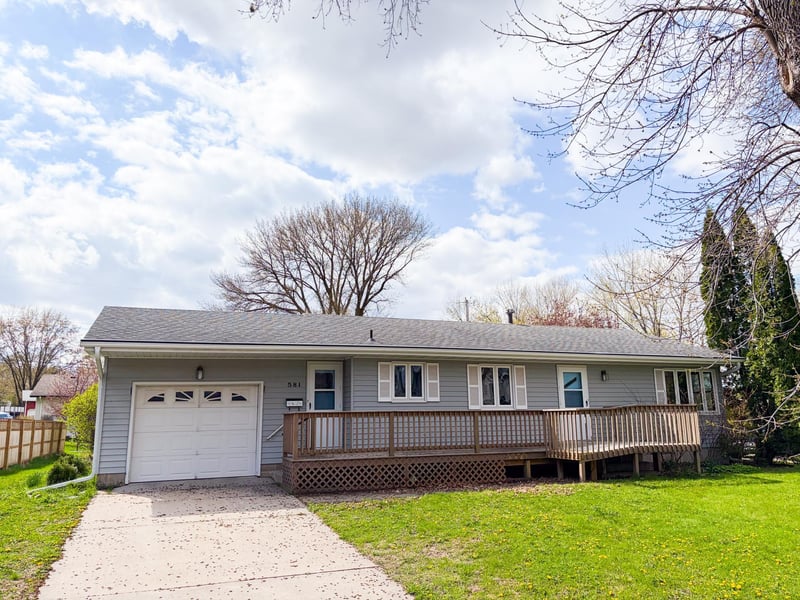 581 Pleasant St, Dassel, MN 55325