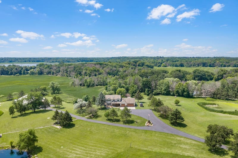5875 Meadowlark Ln, Prior Lake, MN 55372