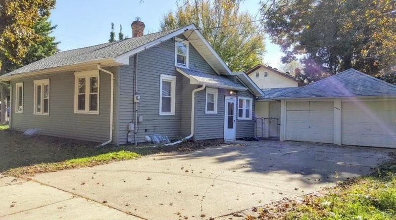 1289 Forest St, Saint Paul, MN 55106