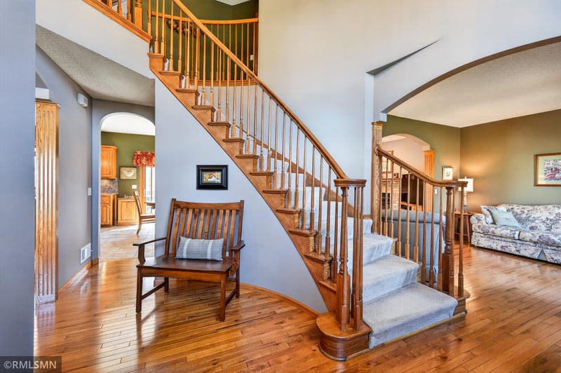 10840 Alberton Way, Inver Grove Heights, MN 55077