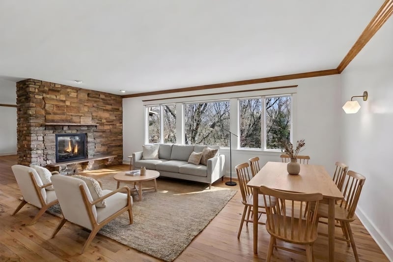 609 Waterman Cir, Edina, MN 55343