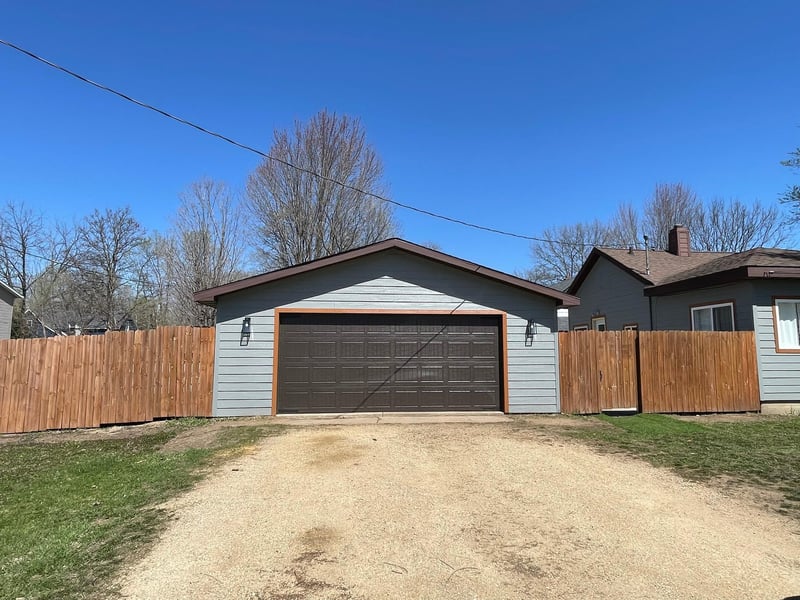 1819 9th St E, Menomonie, WI 54751