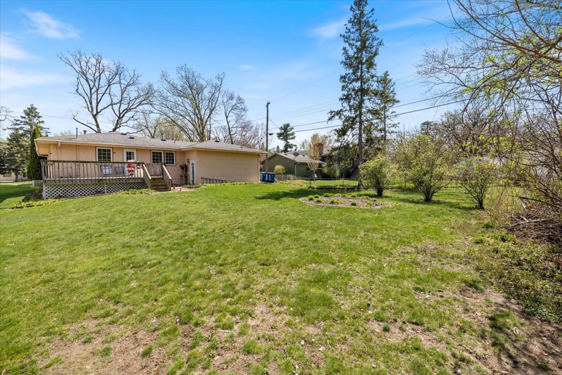 1436 E Old Shakopee Rd, Bloomington, MN 55425