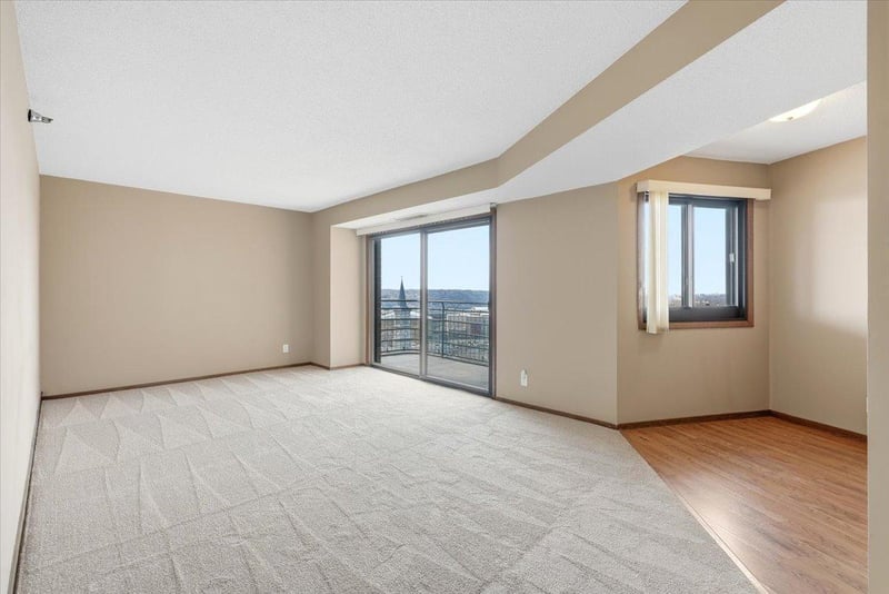 26 10th St W #1809, Saint Paul, MN 55102