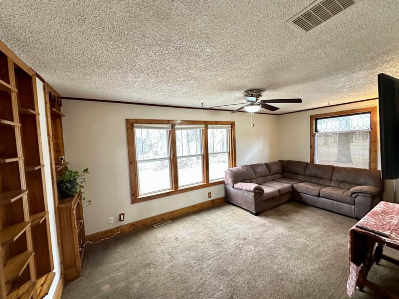 26413 Finley Ave, Wyoming, MN 55092