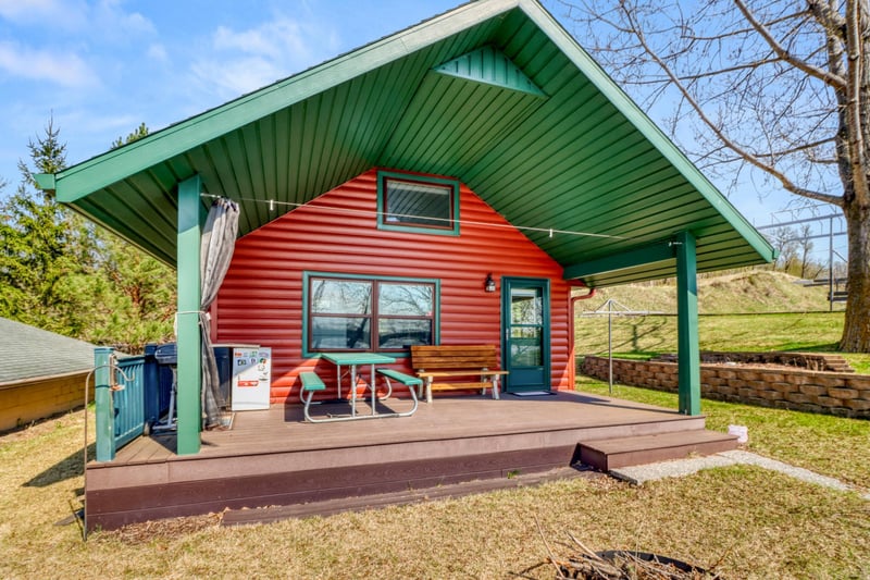 47166 Franklin Ct, Pelican Rapids, MN 56572