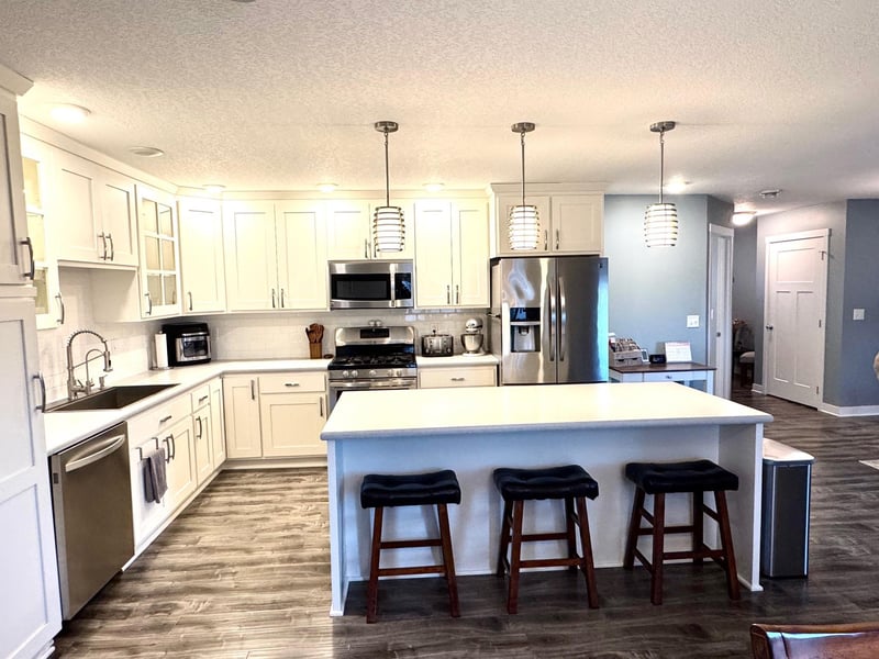 204 11th St SW, Roseau, MN 56751