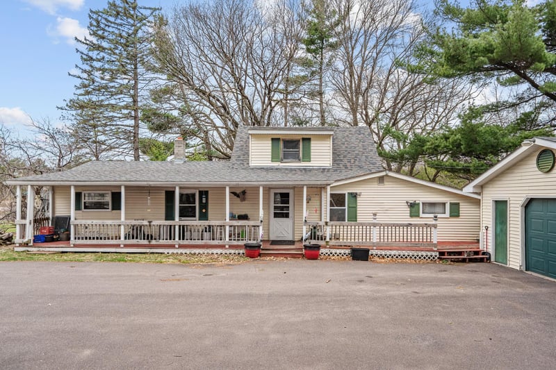 815 333rd Ave NE, Cambridge, MN 55008