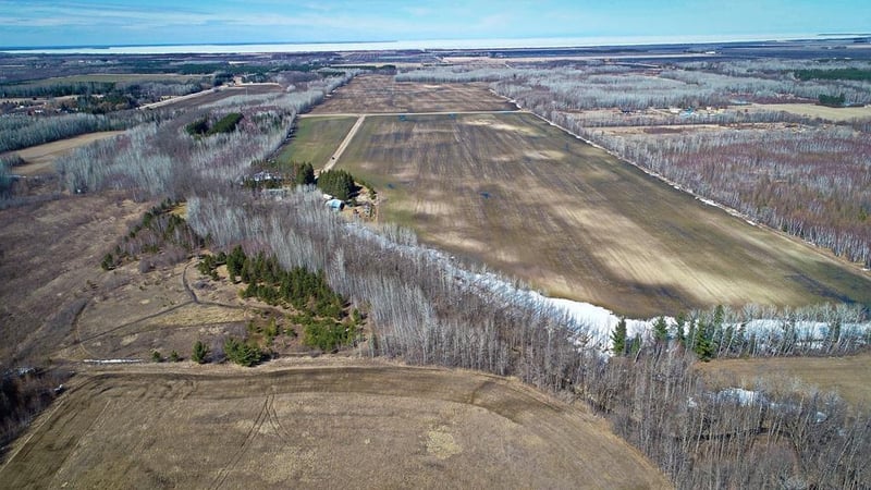 64280 300th St, Warroad, MN 56763