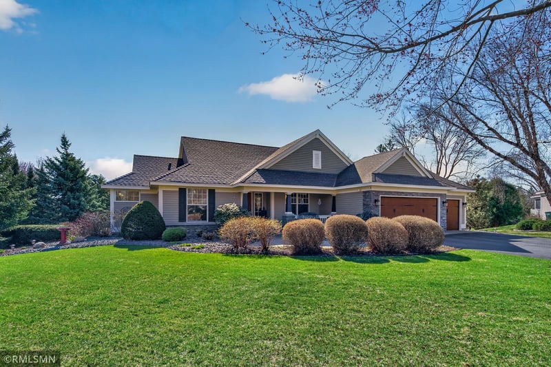 3304 Nathaniel Ct, Vadnais Heights, MN 55127