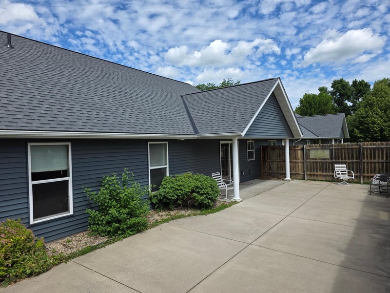 1806 E Lincoln Ave, Montevideo, MN 56265