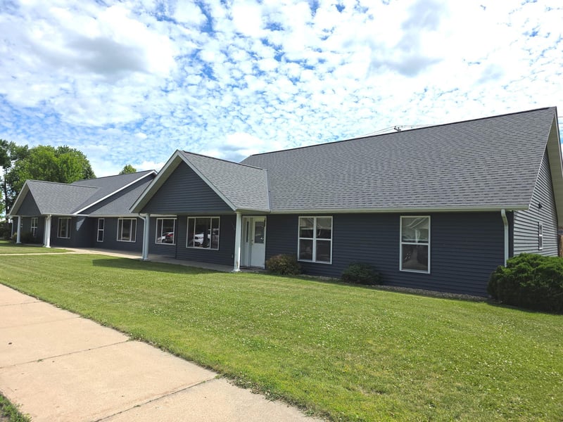 1806 E Lincoln Ave, Montevideo, MN 56265