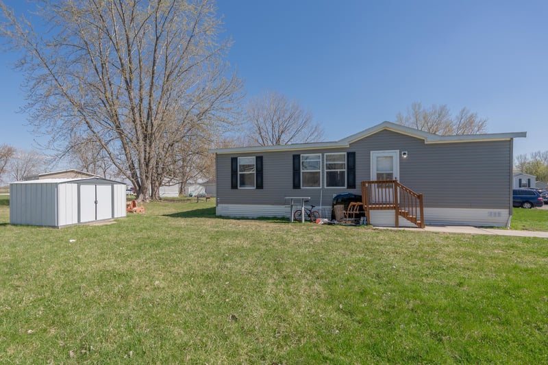 923 Hamlet Cir, Lakeville, MN 55044