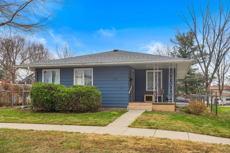 621 S Garden St, Lake City, MN 55041