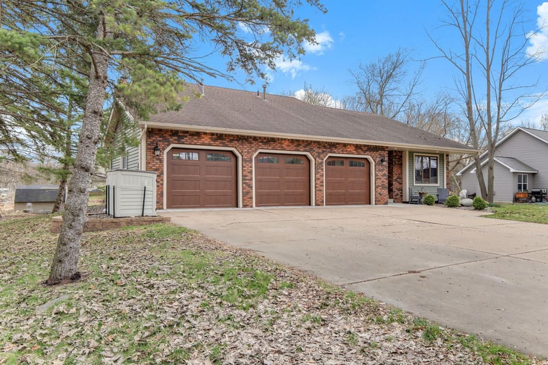 22145 Jason Ave N, Forest Lake, MN 55025