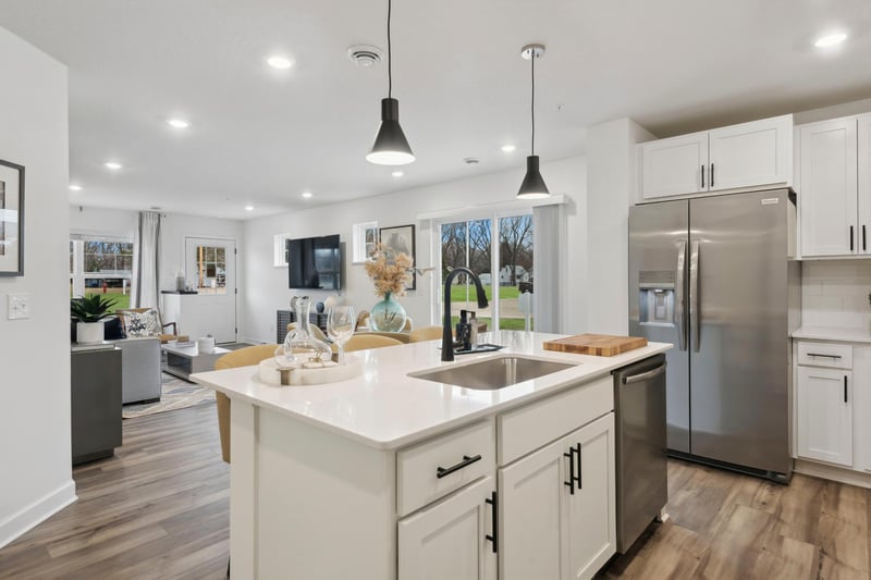 3015 Basswood St, Little Canada, MN 55117