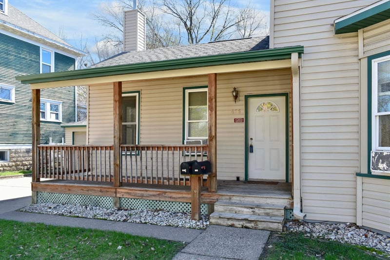 476 Main St, Winona, MN 55987