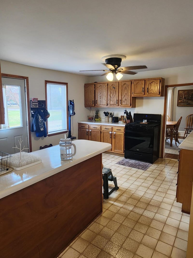 904 Pearl St, Prescott, WI 54021