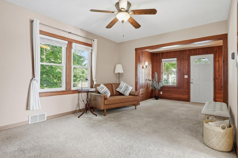 112 3rd St N, Waite Park, MN 56387