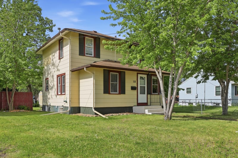 112 3rd St N, Waite Park, MN 56387