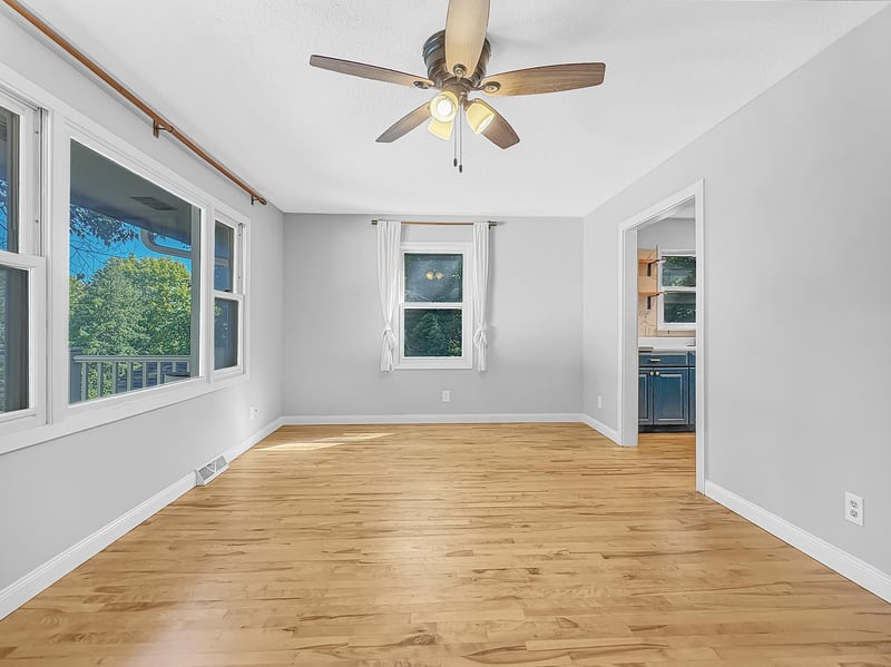 6710 Hopi Rd, Chanhassen, MN 55317