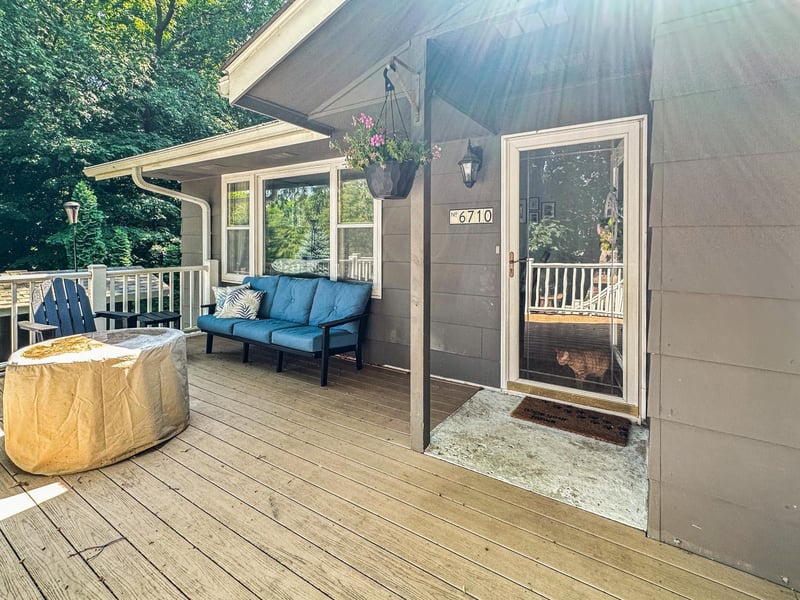 6710 Hopi Rd, Chanhassen, MN 55317