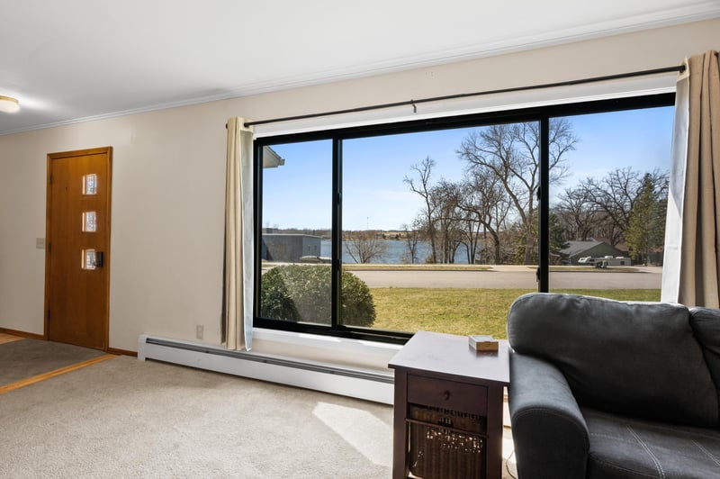 534 Lake Shore Dr, Sauk Centre, MN 56378