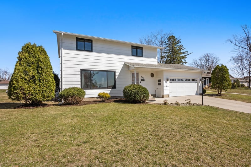 534 Lake Shore Dr, Sauk Centre, MN 56378