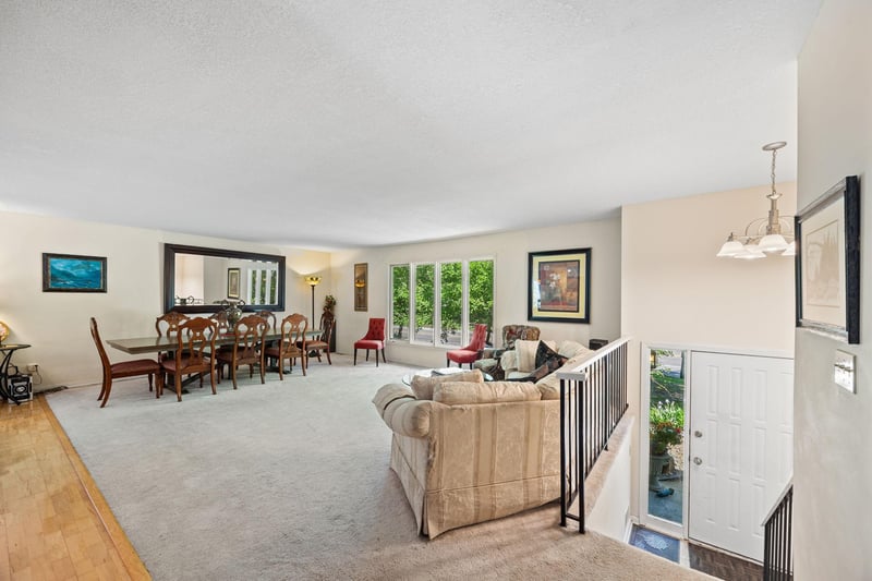 18885 Valley View Rd, Eden Prairie, MN 55346