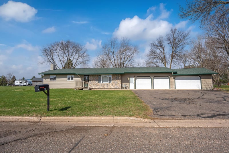 210 4th Ave SW, Milltown, WI 54858