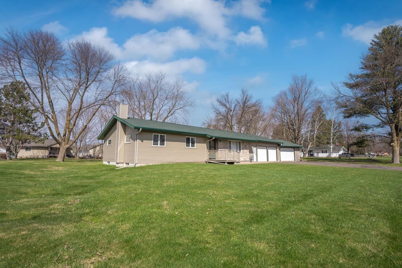 210 4th Ave SW, Milltown, WI 54858