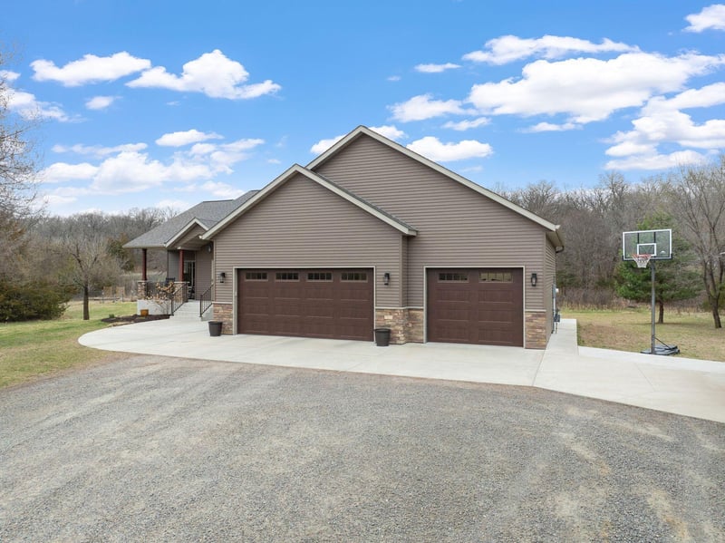 21032 Franklin Rd, Clearwater, MN 55320