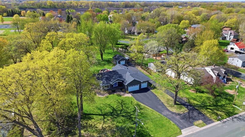 5735 Main St W, Maple Plain, MN 55359