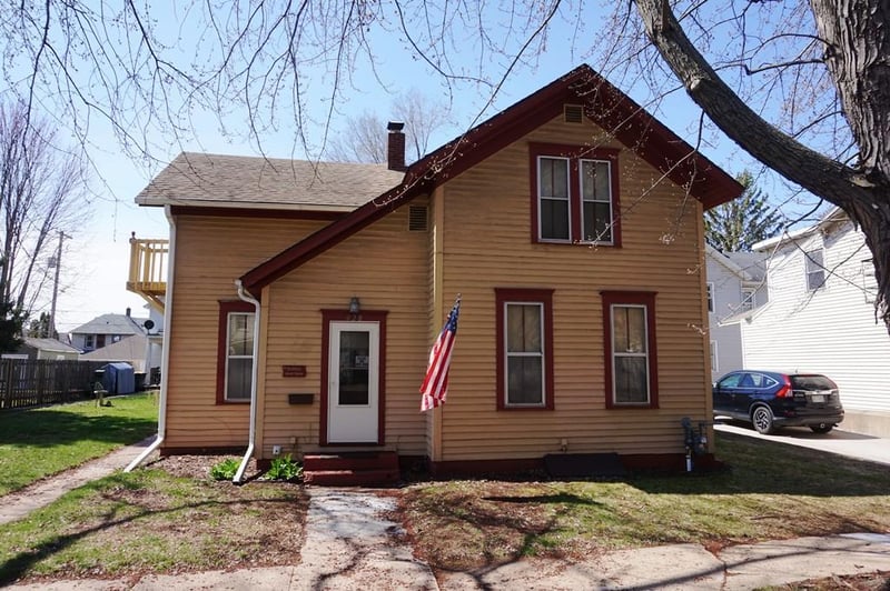 428 N Farwell St, Eau Claire, WI 54703