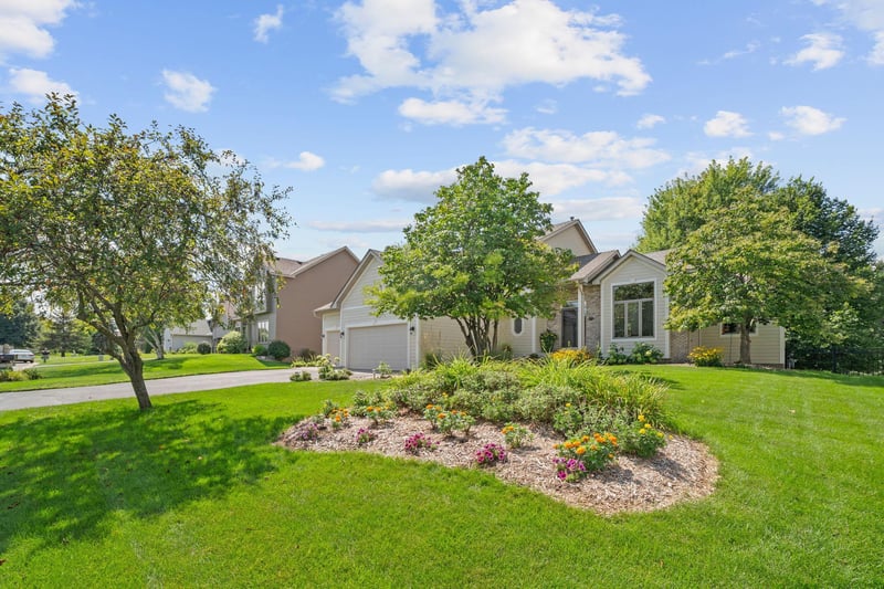 11239 Apennine Way, Inver Grove Heights, MN 55077
