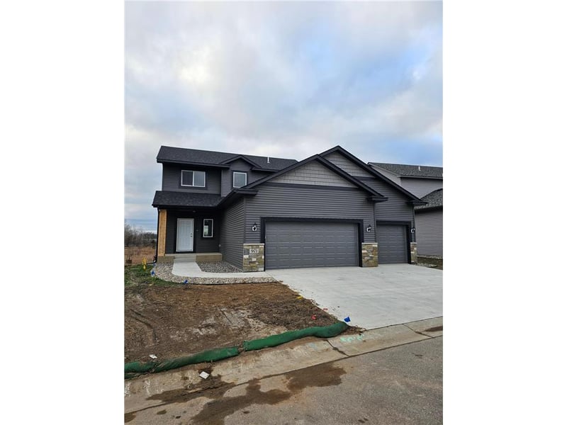 971 45th Ave NE, Saint Cloud, MN 56304