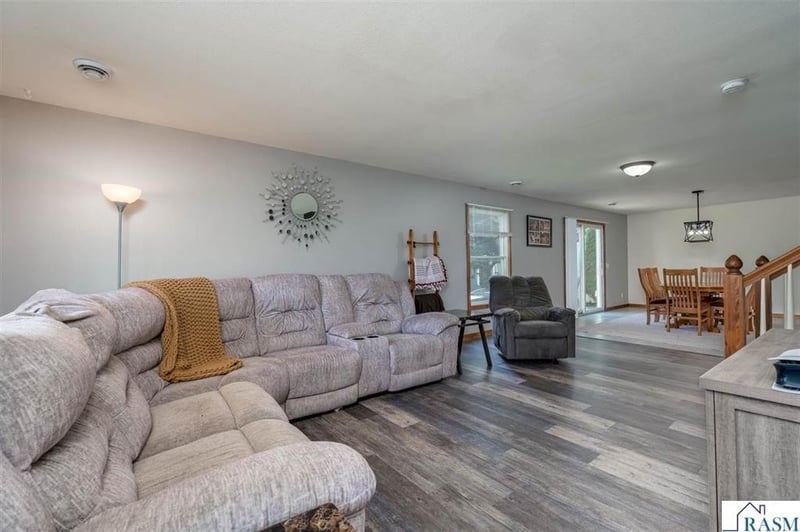 1840 Haralson Ct, Saint Peter, MN 56082